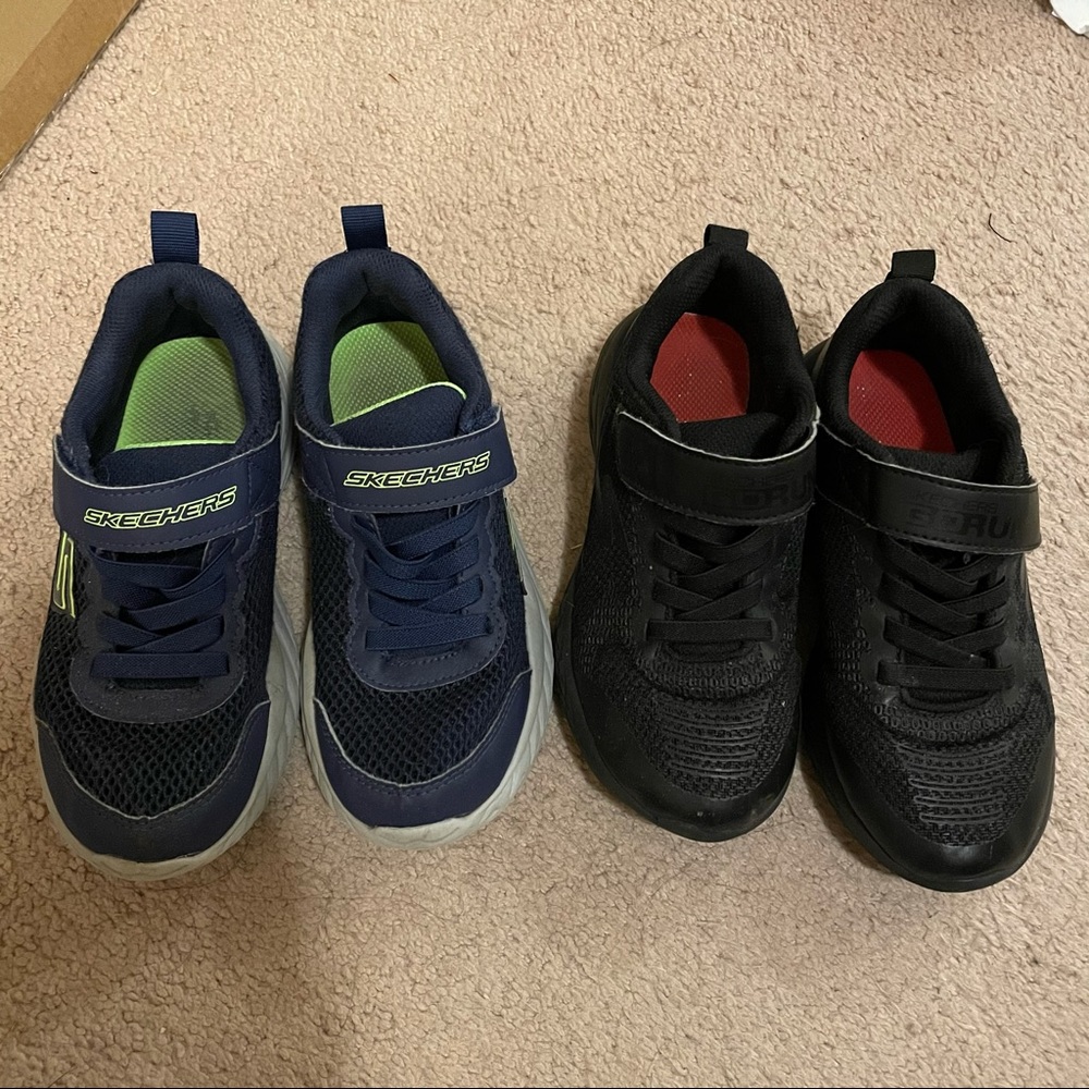 Boys Skechers sneakers lot size 1.5